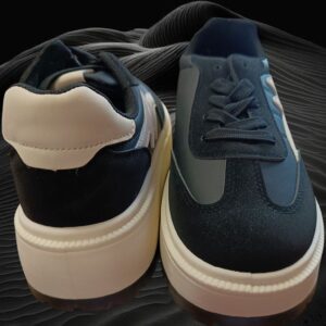 Sneakersy czarne - obrazek 2